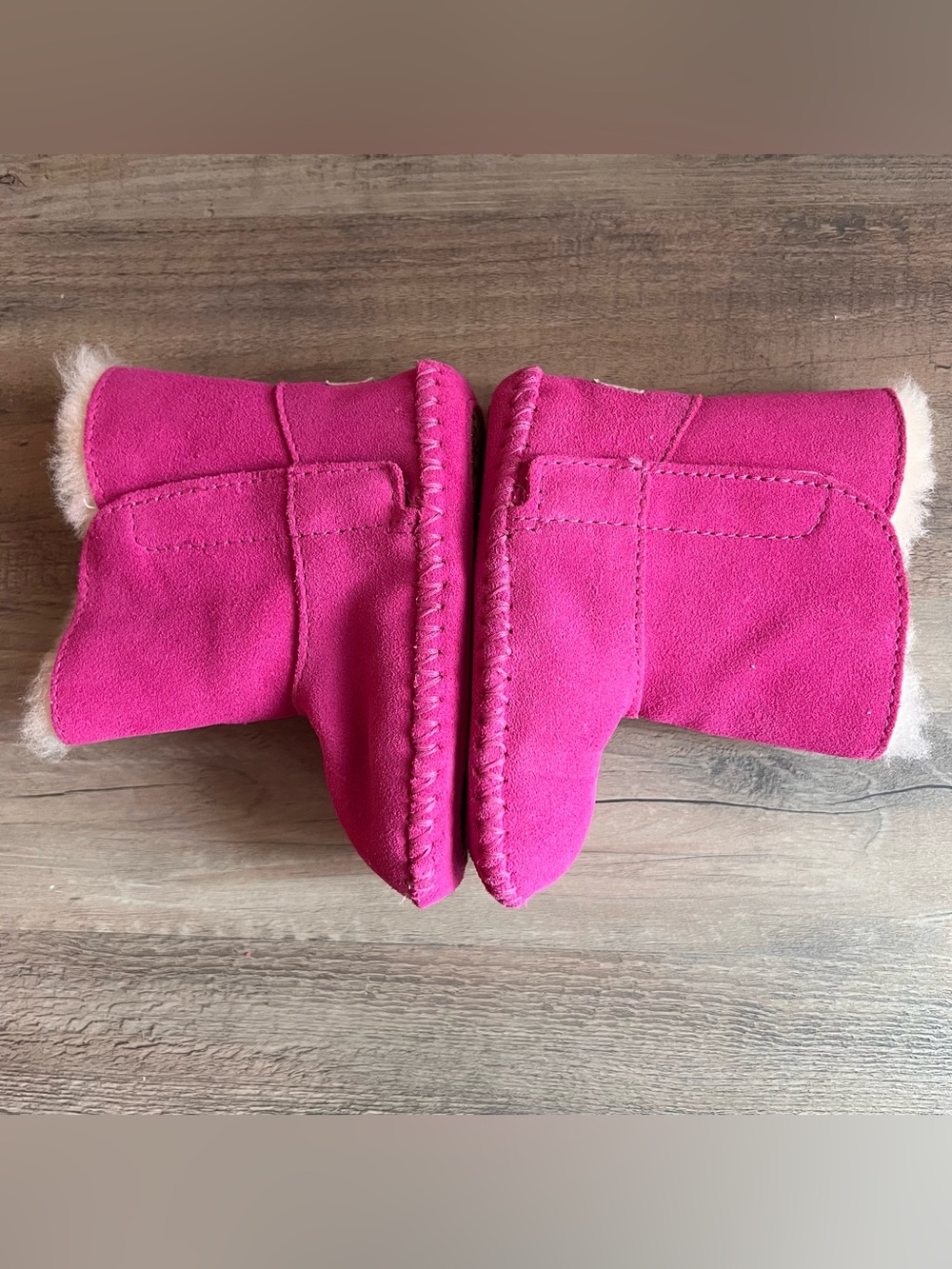 Uggs - Picture 3 of 6